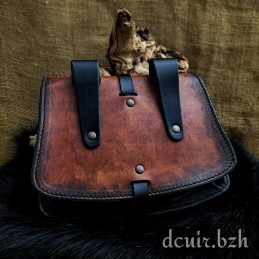 Escarcelle en Cuir  "Krumpéra" "Barre Pirate"