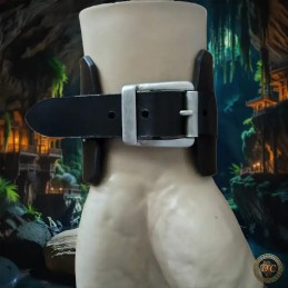 Bracelet "Écu" Cuir Pirate & Flibuste | Manchette Rivetée Réglable | D'Cuir