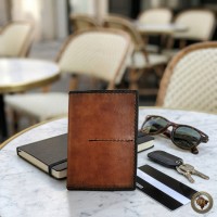 Portefeuilles Artisanaux : Élégance et Organisation au Quotidien | D'Cuir
